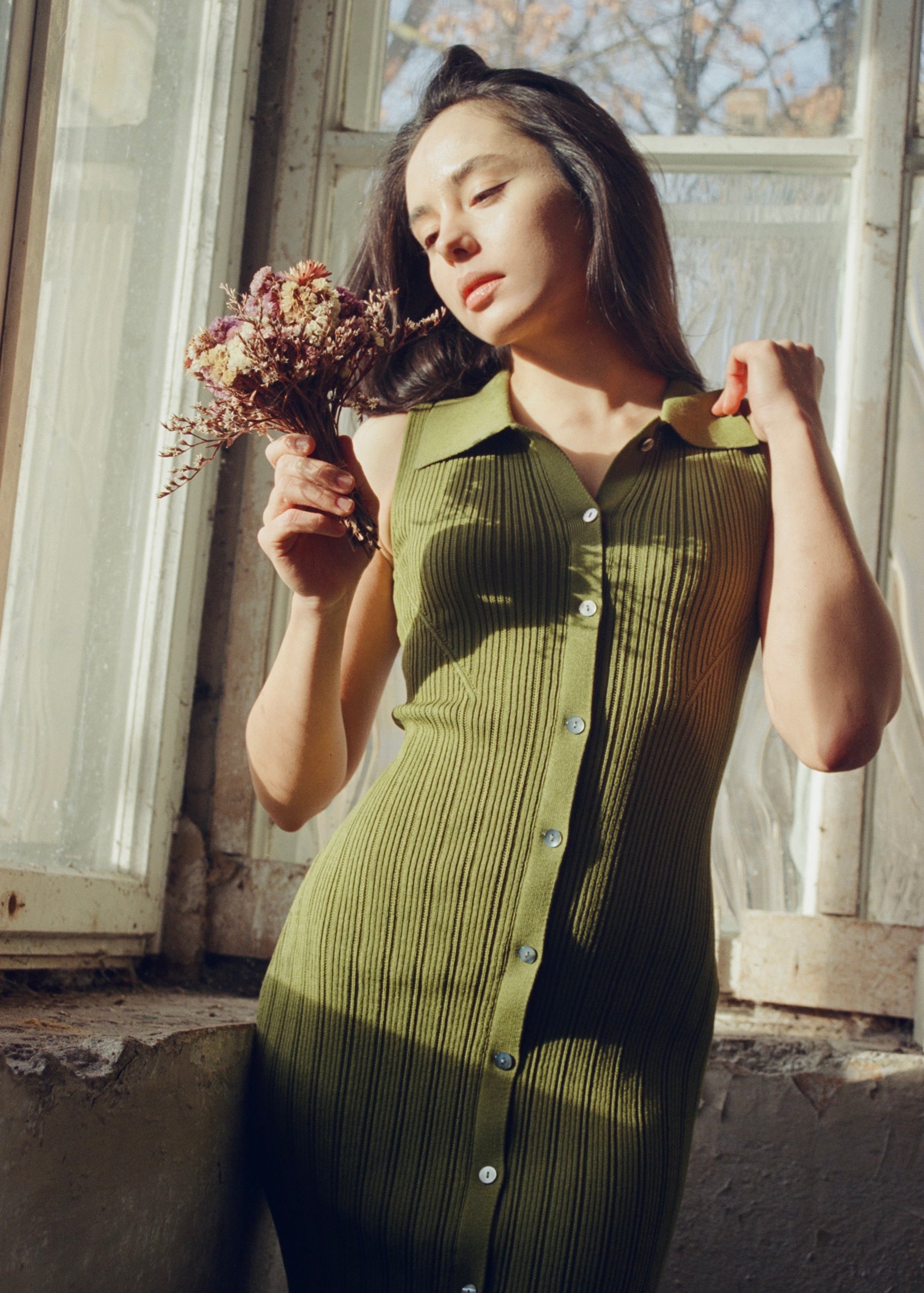 hello ronron | Joan Dress Olive | Button down collar pointelle knit maxi dress | DR027-OLV